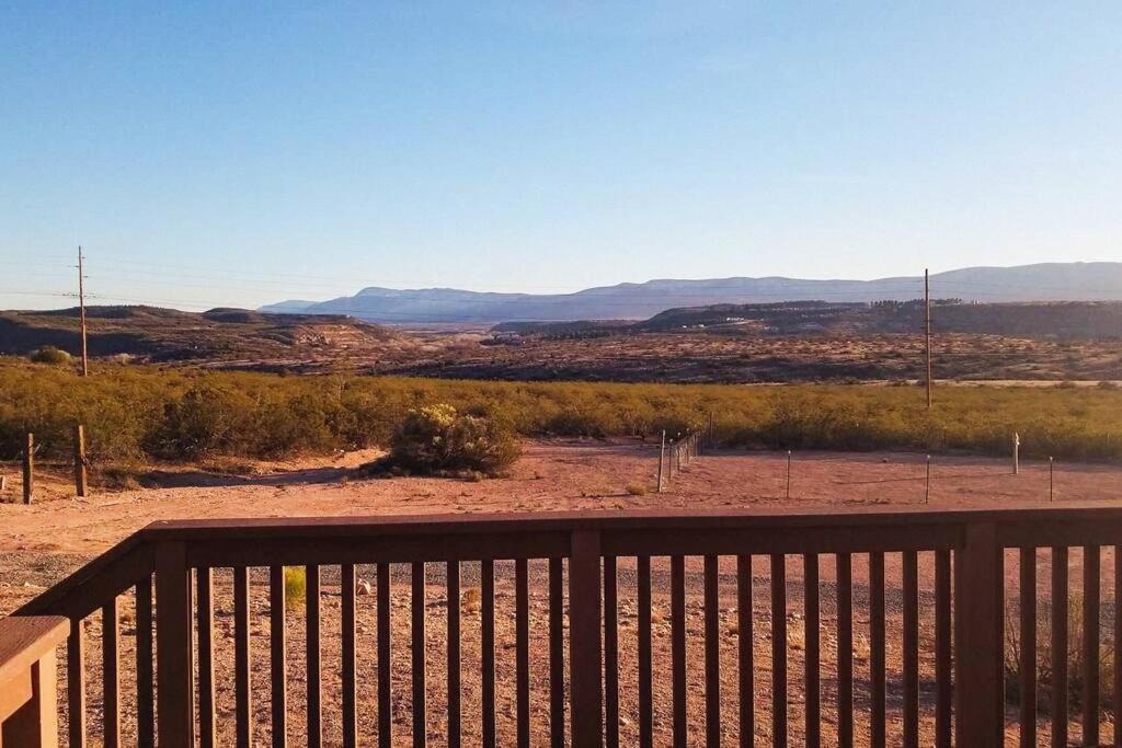 Desert Hillside Lodge 25 Mins From Sedona Cornville Exterior photo