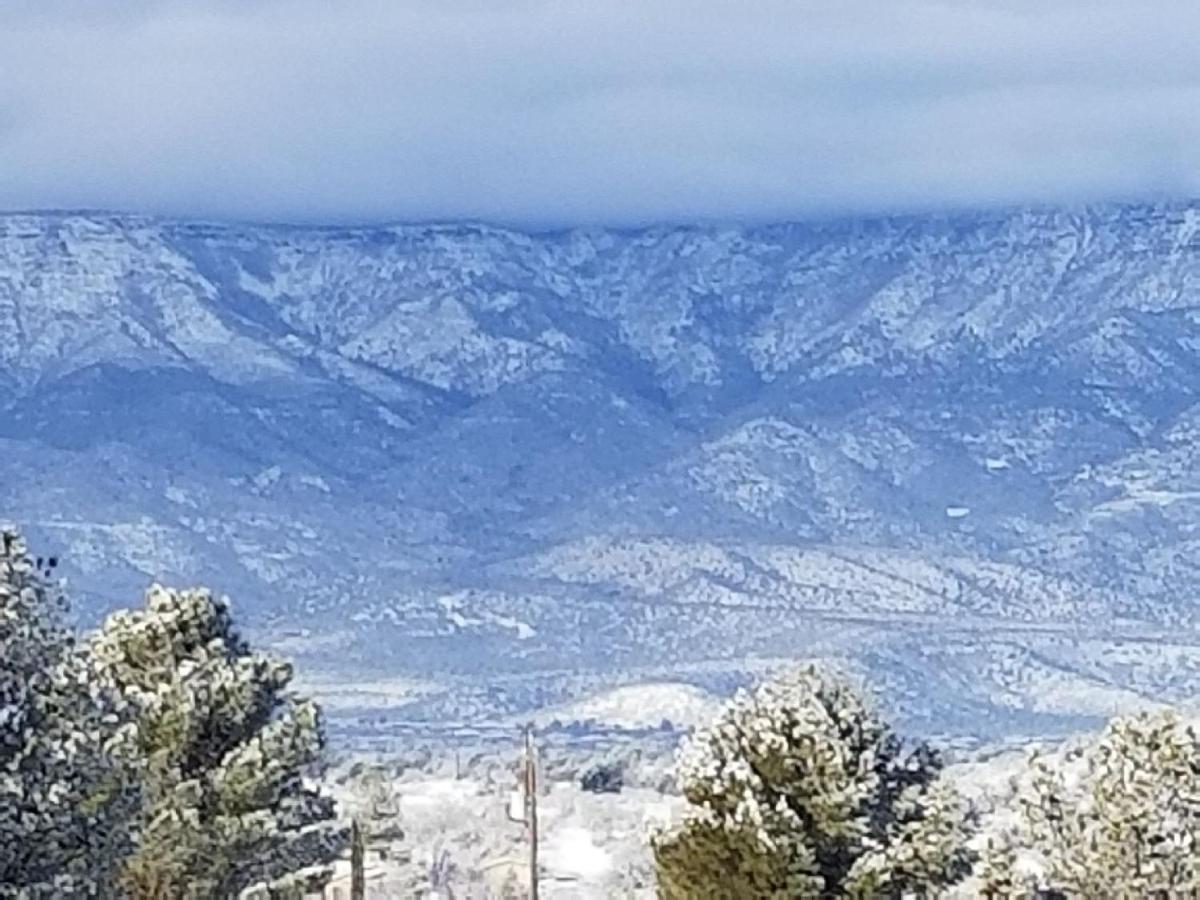 Desert Hillside Lodge 25 Mins From Sedona Cornville Exterior photo